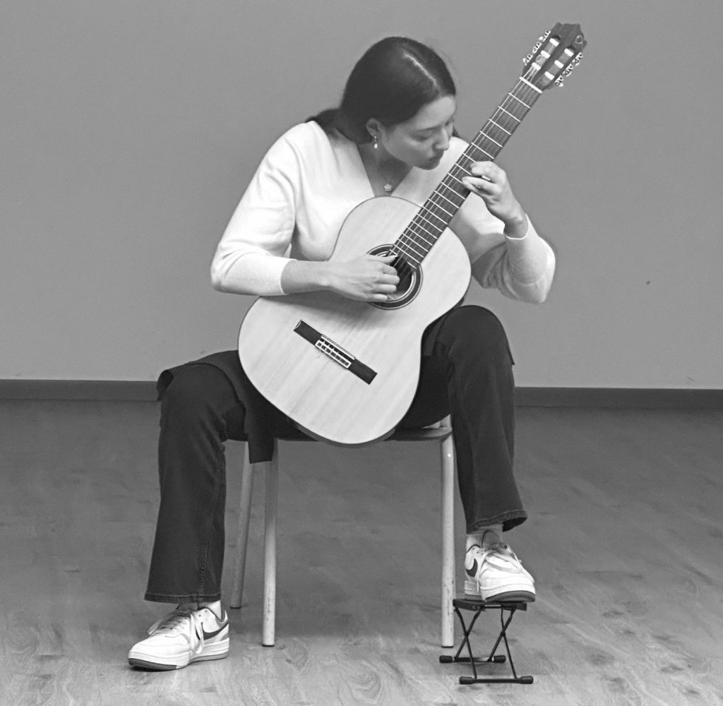 Sahid-Trotti-Angela-Natalia docente di Chitarra Classica